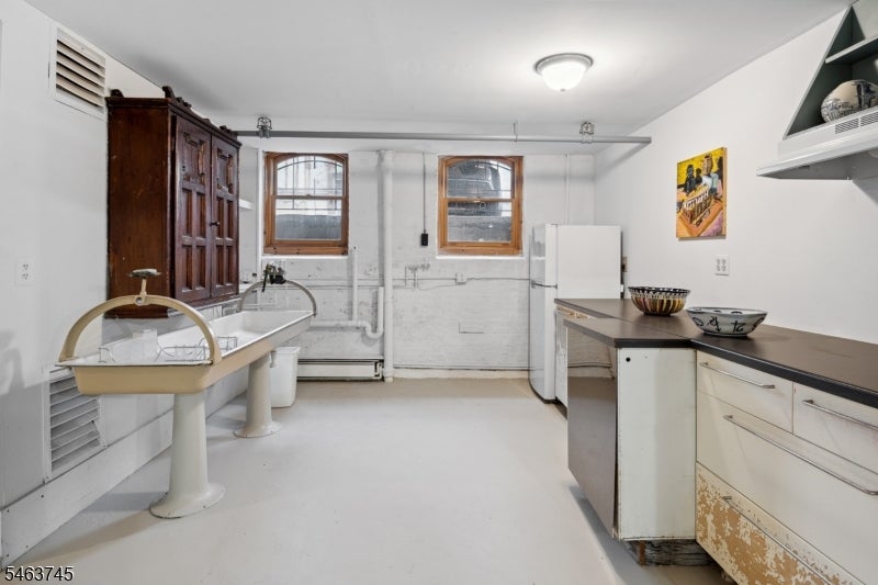 60-64 Union St