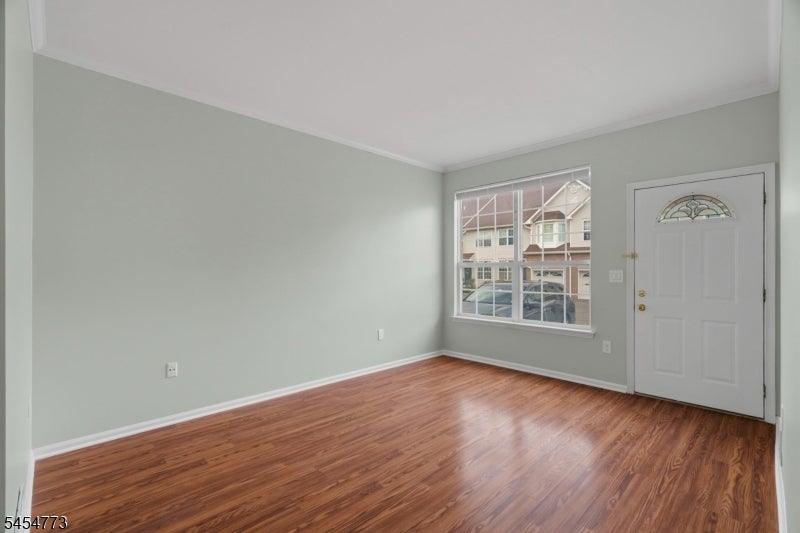 13 Reins Ct