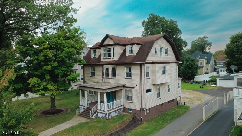 378 Fairview Ave