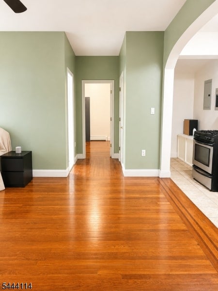 5 Pomona Ave 4A