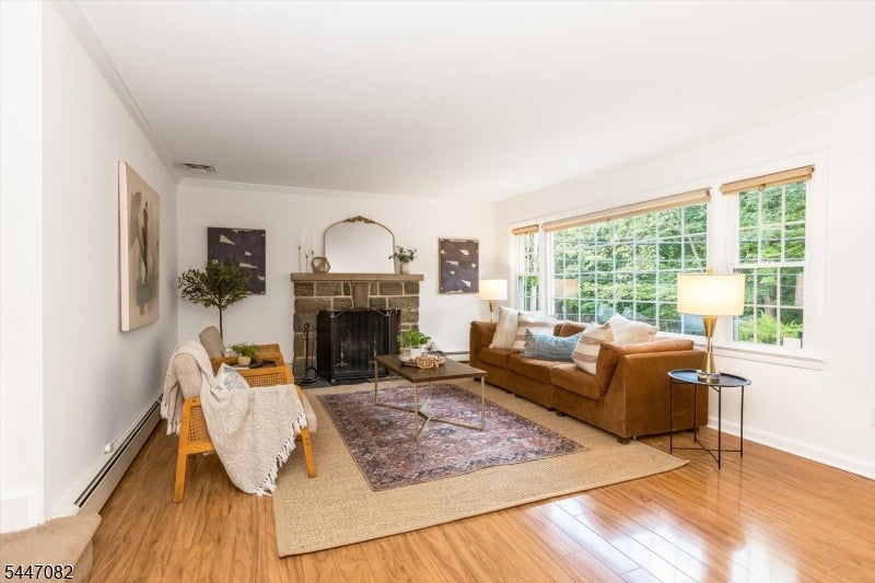 157 Laurel Ave