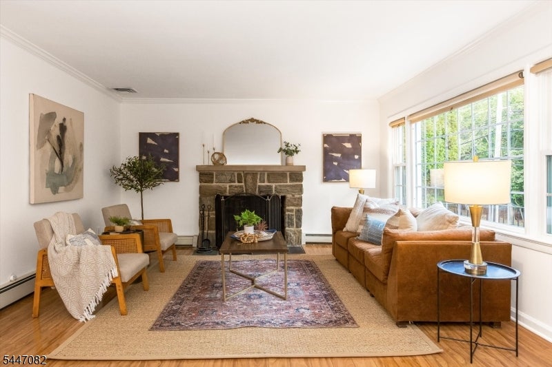 157 Laurel Ave