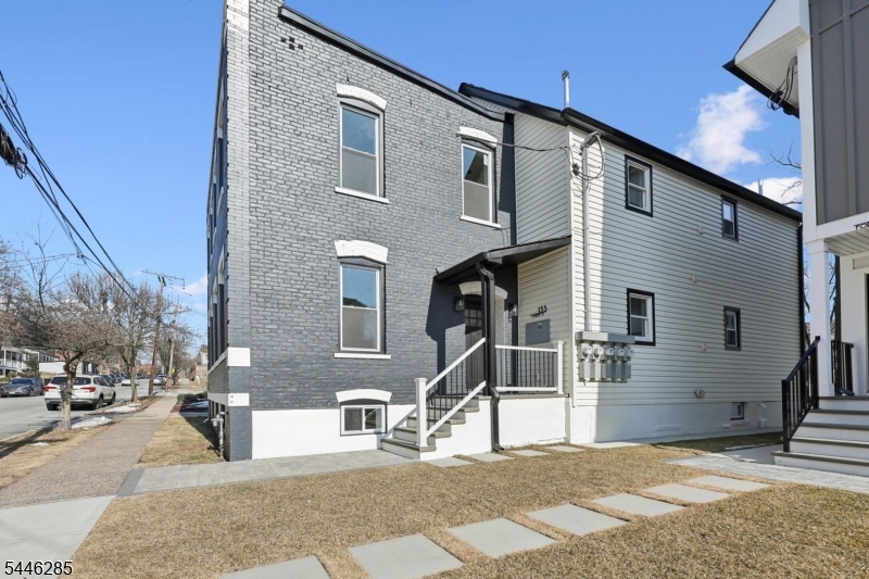 135 Forest St 1R 1R