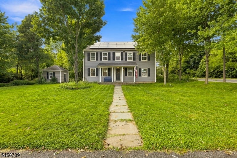 512 N Main St