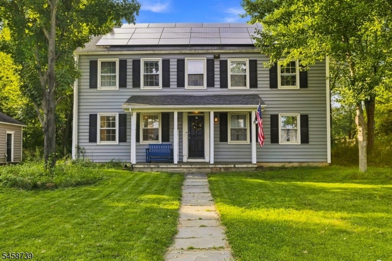 512 N Main St