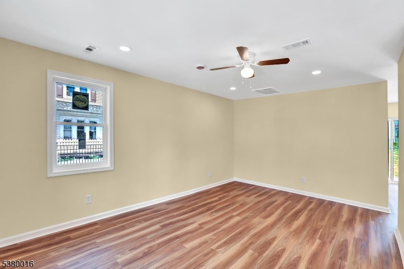 840-AFT Parkside Ave