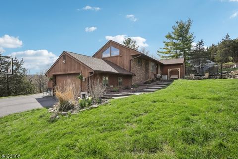 5 Bucky Ln Vernon Twp. NJ 07462