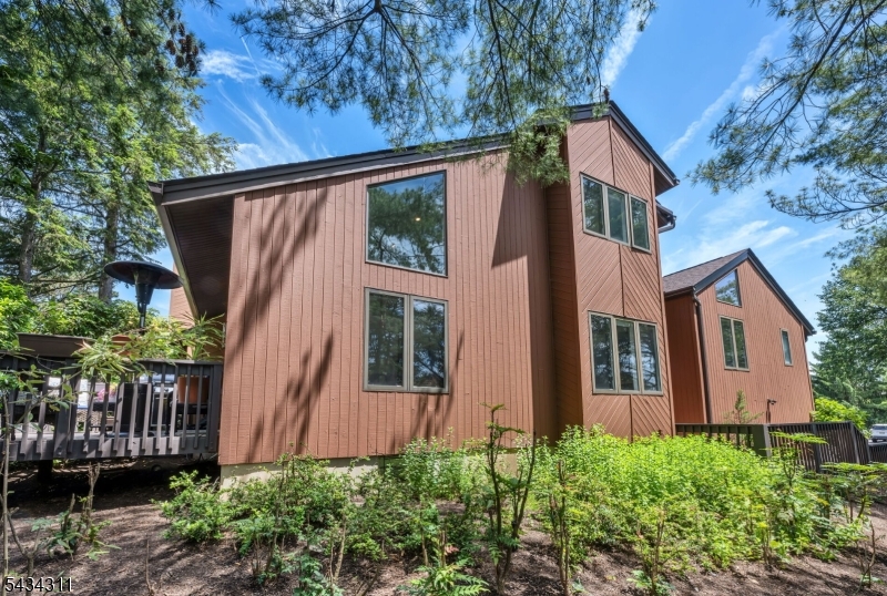 27 Moran Rd