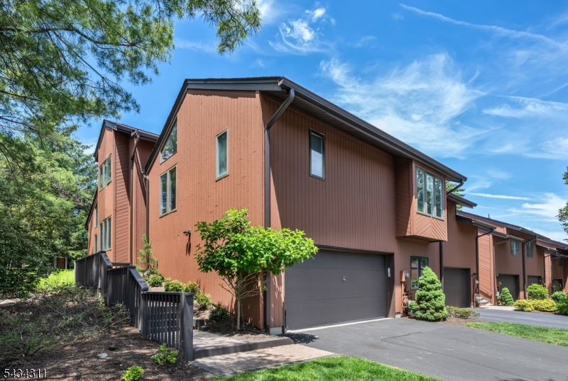 27 Moran Rd