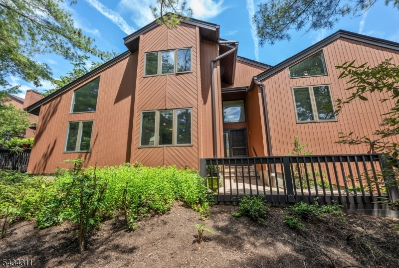 27 Moran Rd