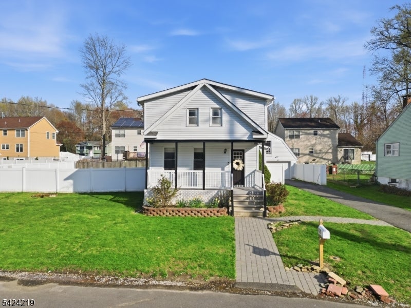 129 Willow Ave