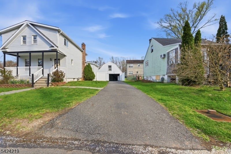 129 Willow Ave