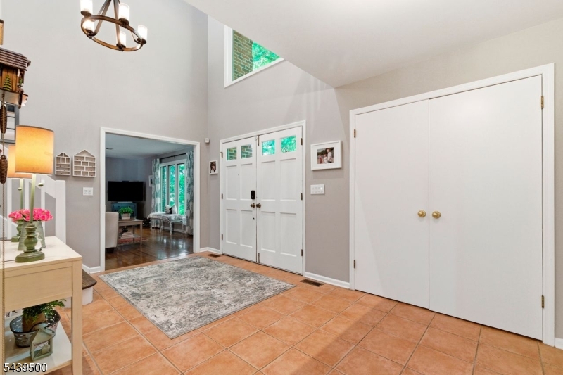 25 Timber Ln