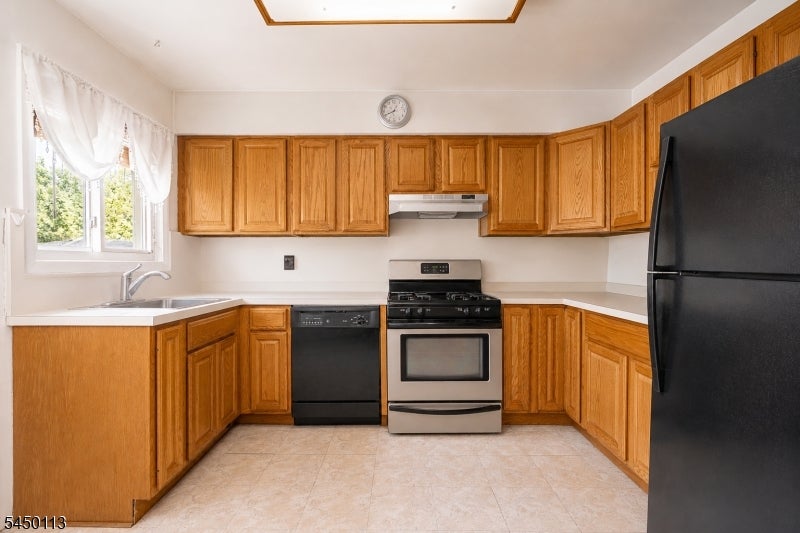 110 Patricia Pl