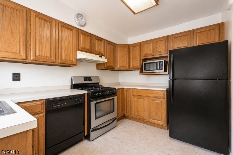 110 Patricia Pl