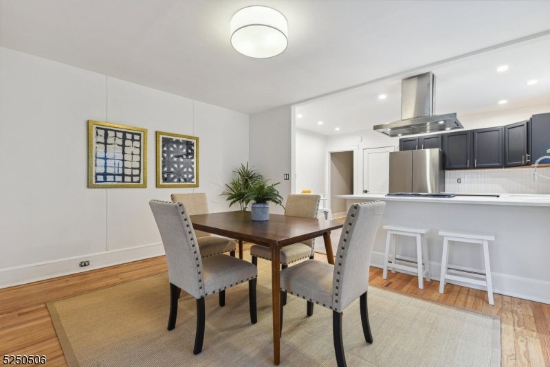 21 Central Ave 1R