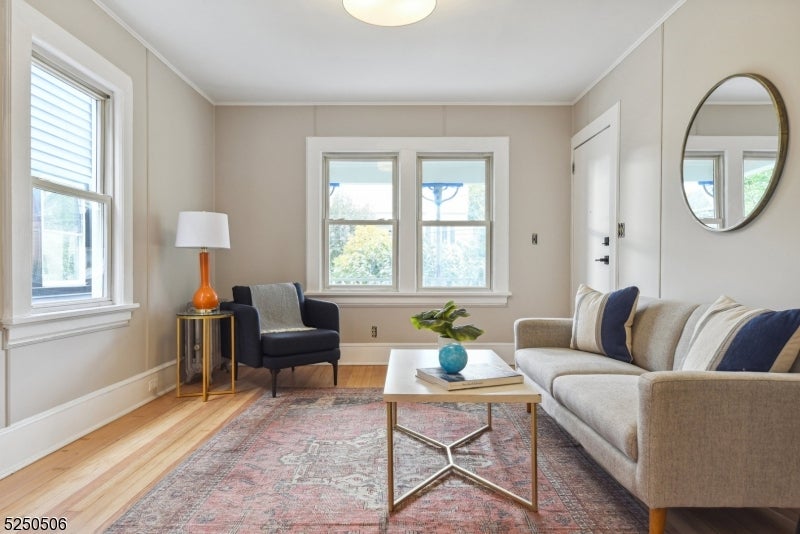 21 Central Ave 1R