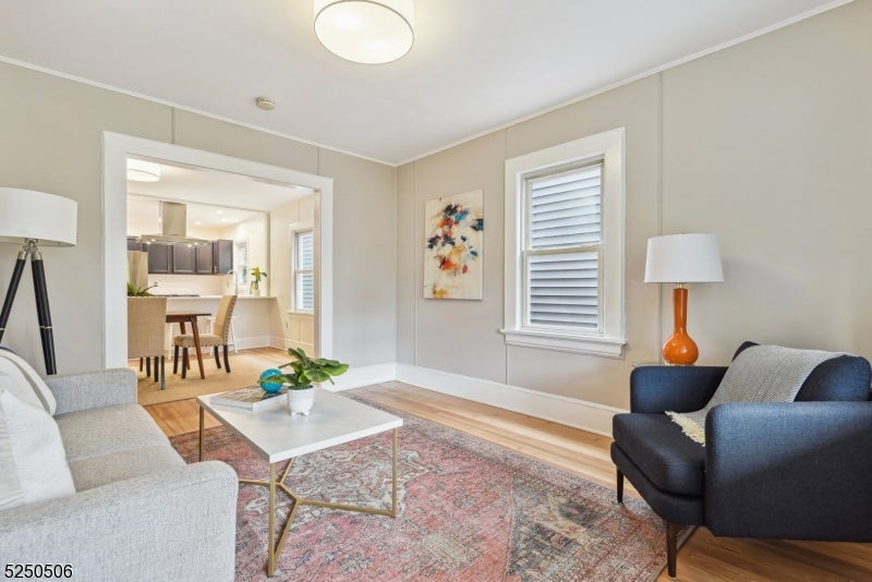 21 Central Ave 1R