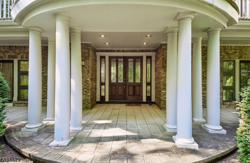 830 W Shore Dr