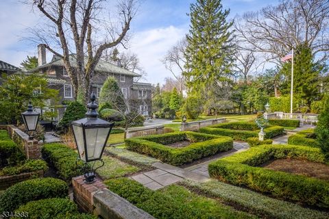 33 Windermere Ter Millburn Twp. NJ 07078