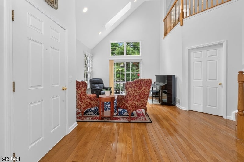 27 La Costa Dr