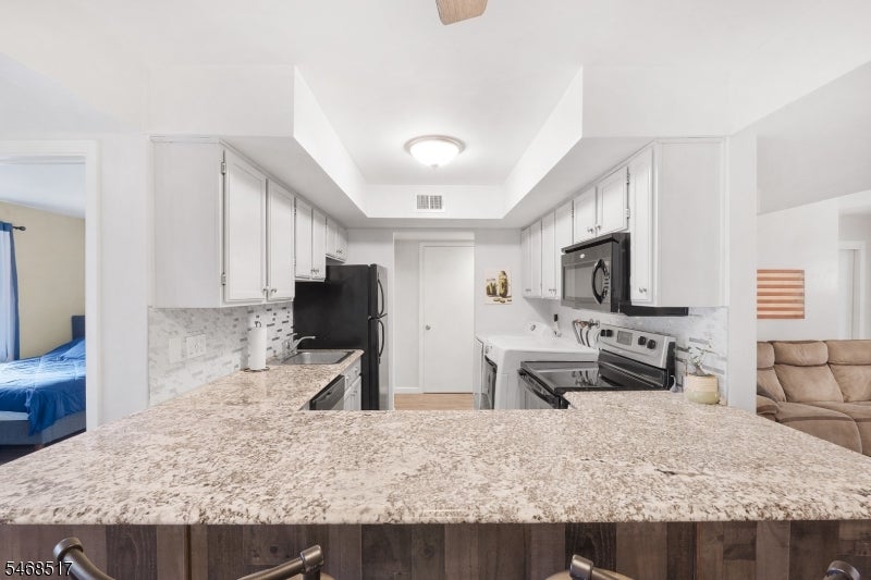386 Mohegan Cir
