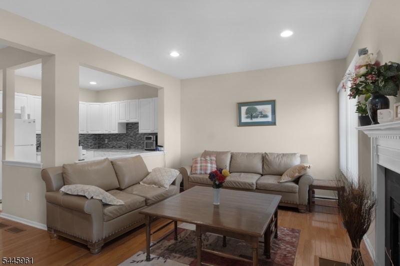 158 Autumn Ridge Rd