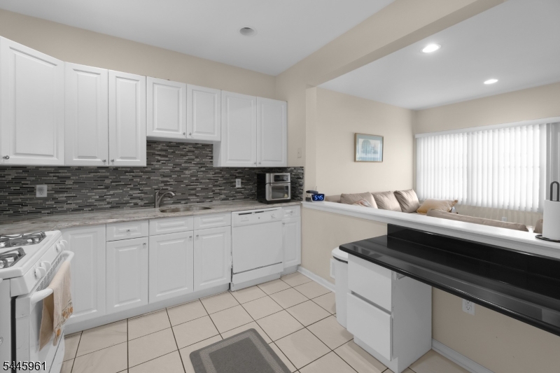 158 Autumn Ridge Rd