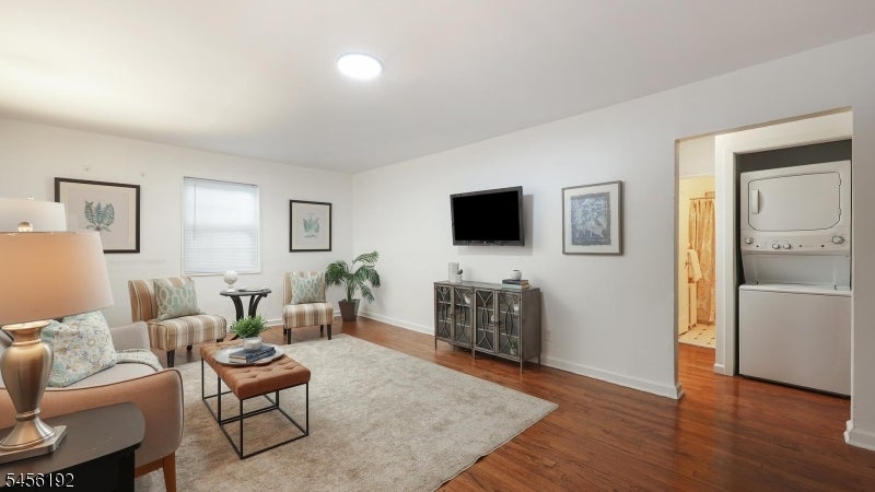 32A W Roselle Ave 32A
