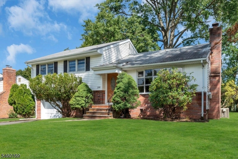 290 Arnold Ave