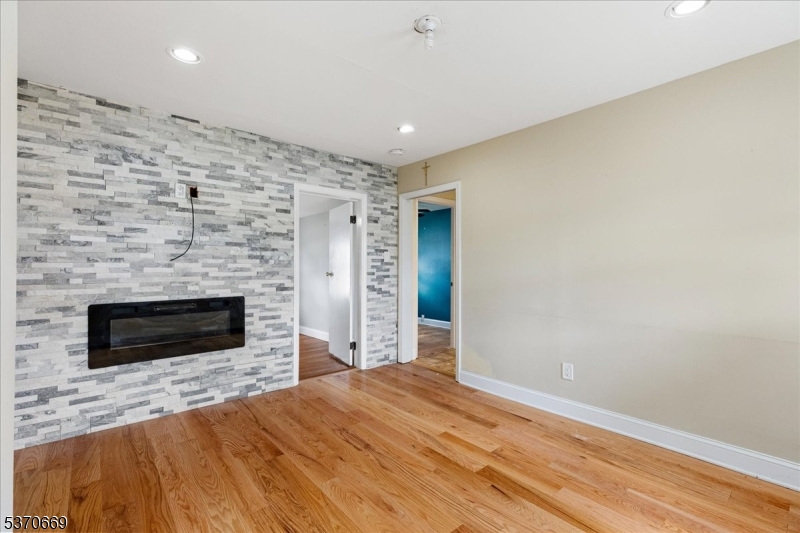 86 E Camplain Rd