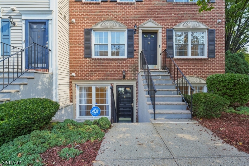 5 Rider Ct