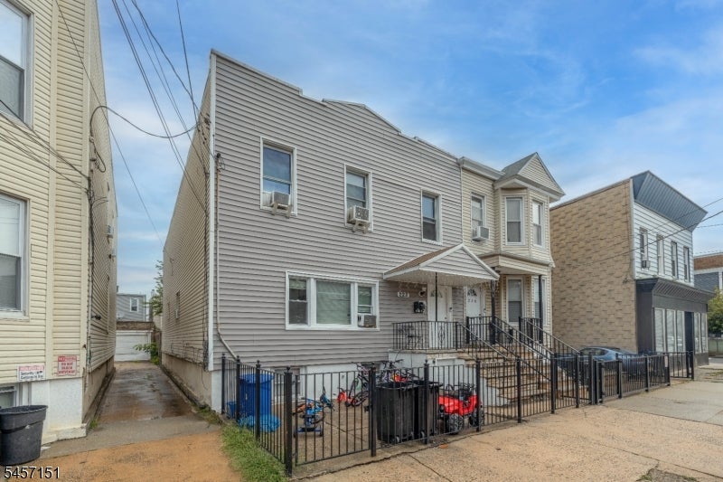 222 Bowers St