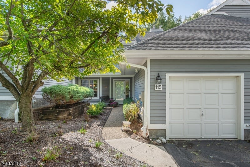 115 Ridge Dr