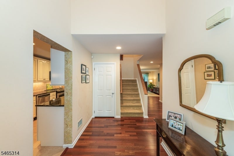 115 Ridge Dr