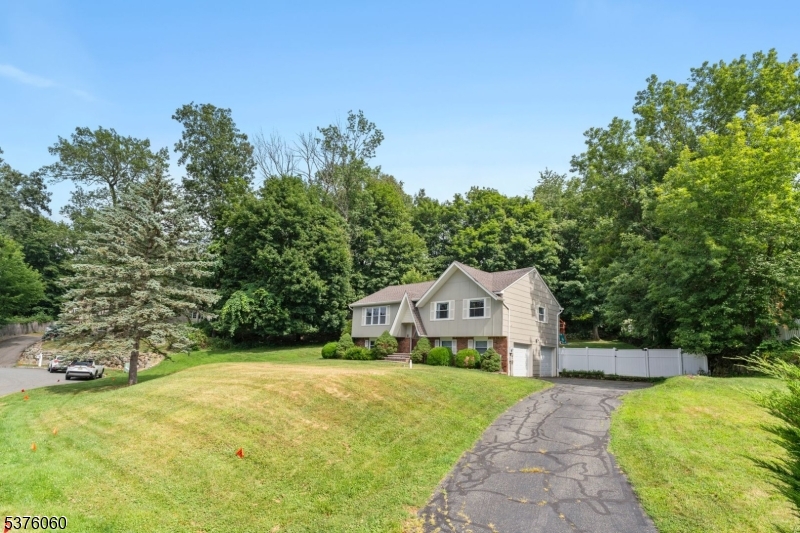 9 Green Apple Ct