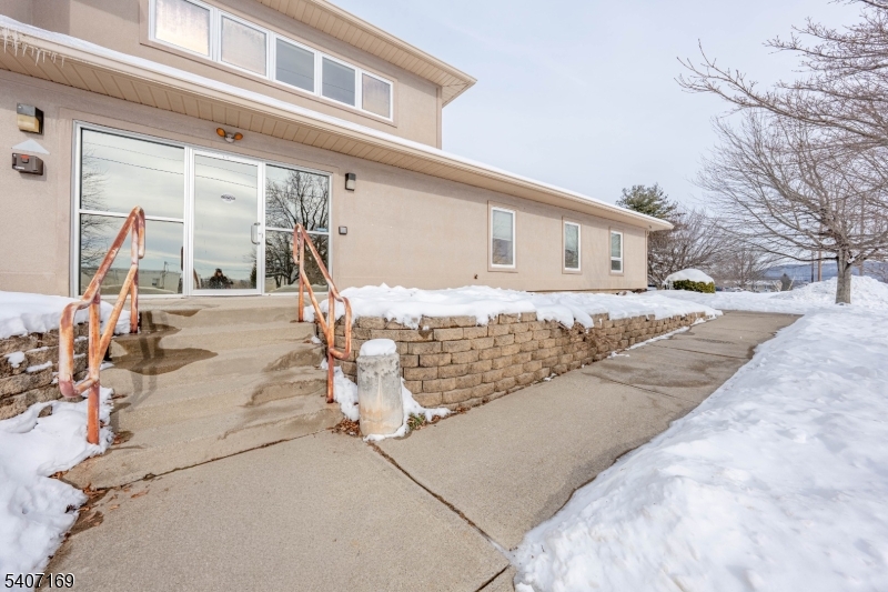 1000 Coventry Dr