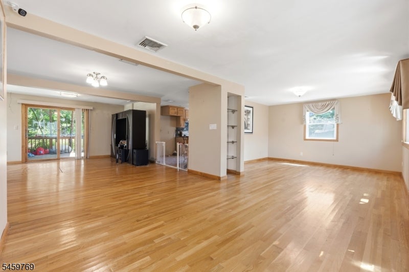 50 Woods Rd