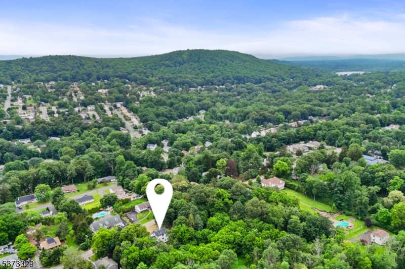 286 Squaw Brook Rd