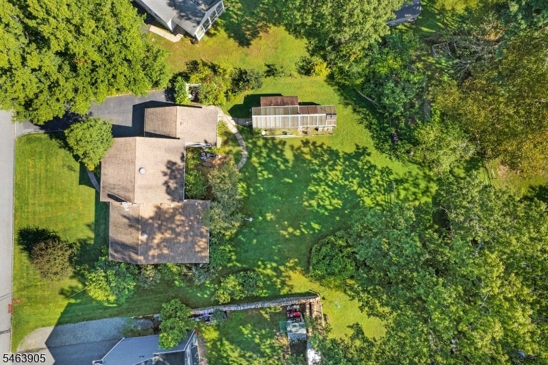 4 Pierson Ln