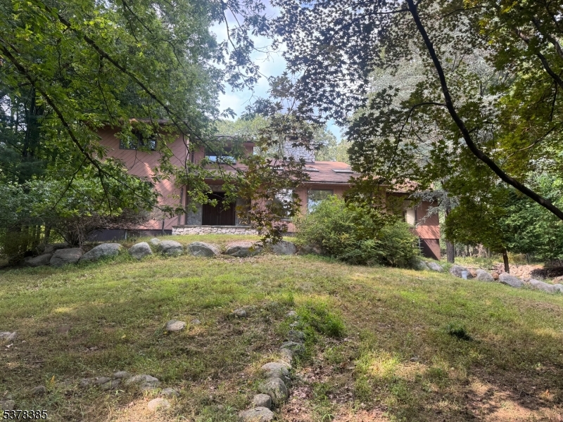 724 Tall Oaks Ct