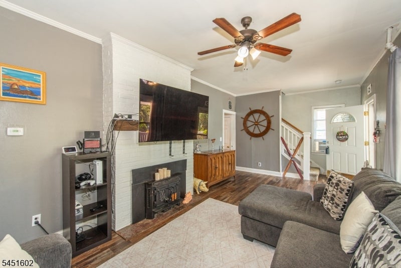 6 N Mount Olive Rd