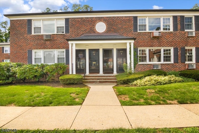 311 Pitney Pl