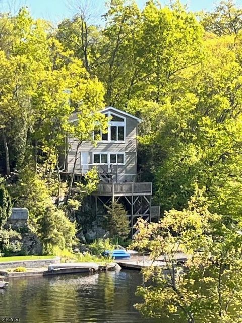 34 Rose Trl Byram Twp. NJ 07821