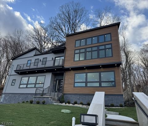 301 Kingsland Rd Roxbury Twp. NJ 07850