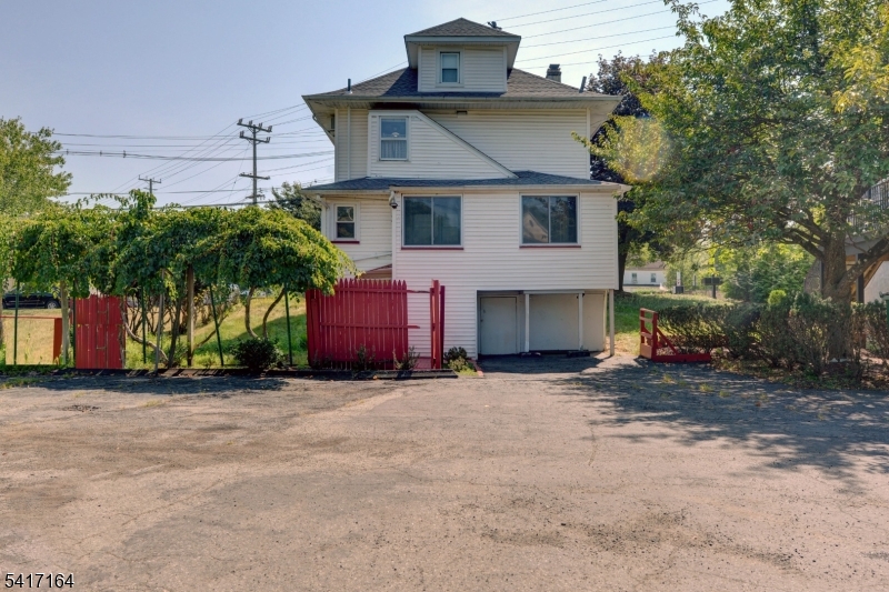 120 Newark Pompton Tpke Up