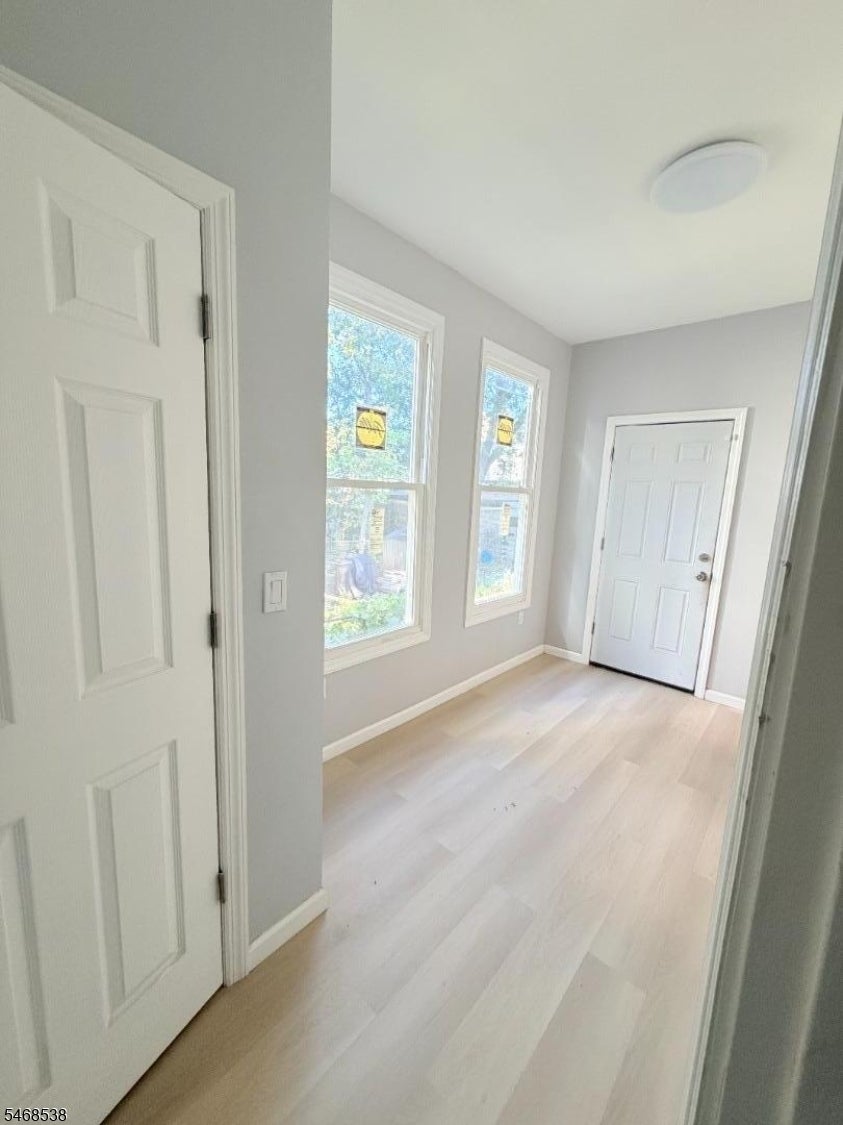 34 Tichenor Ter