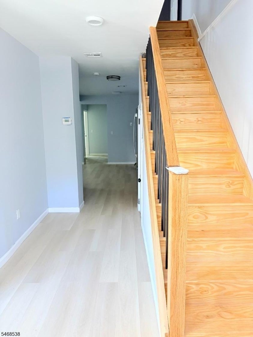 34 Tichenor Ter
