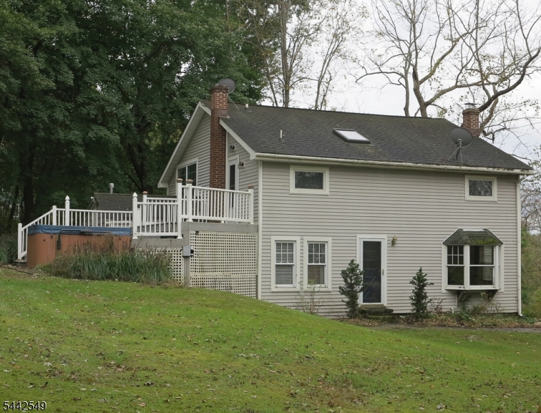 20 Musconetcong River Rd