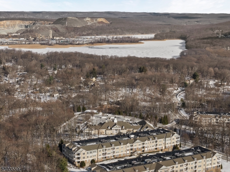 6310 Veterans Dr 6310